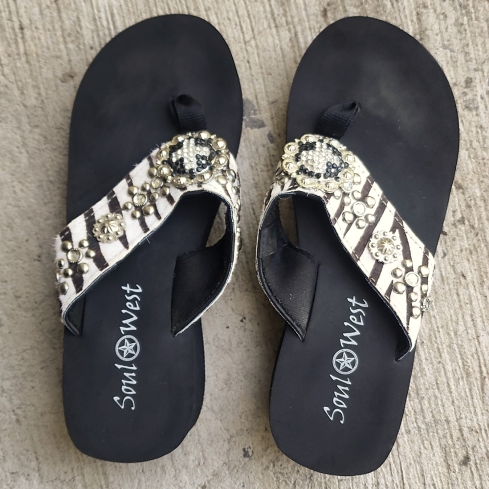 Soul West flip flops